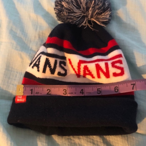 Toddler Vans Toque - Picture 2 of 3